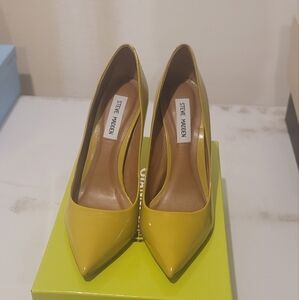 Ladies Heels Size 8.5